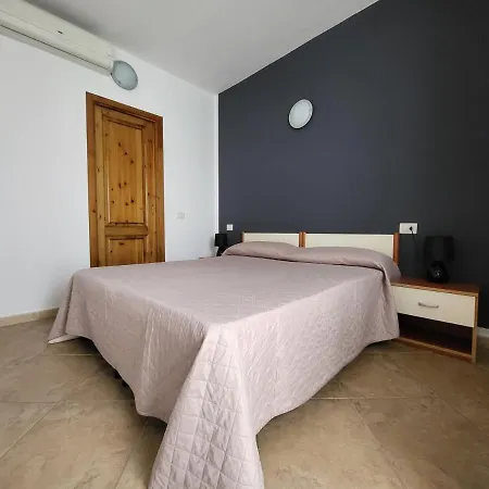 White Gasthuis La Caletta